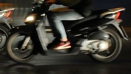 Pijana 15-latka z Poniatowej uciekała przed policją na kradzionym skuterze