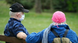 Osoby, które chcą złożyć wniosek o emeryturę lub rentę, ale obawiają się to robić w czasie epidemii, mogą zrobić to później