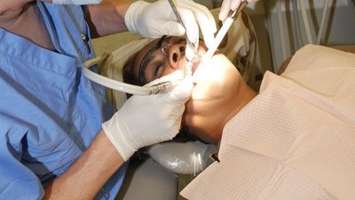 Rachunek u dentysty zaboli bardziej niż ząb. Pacjentka z Lublina zapłaciła 200 zł więcej