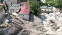 Dyrektor Adam Borowicz prowadził wielką przebudową swojego szpitala