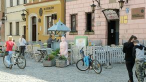 Znów będzie można iść na kawę i piwo. Wracają kawiarniane ogródki w centrum Lublina