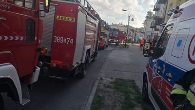 W akcji ratowniczo-gaśniczej brali udział m.in. strażacy z OSP w Wielączy, którym bardzo dziękujemy za udostępnienie zdjęć.