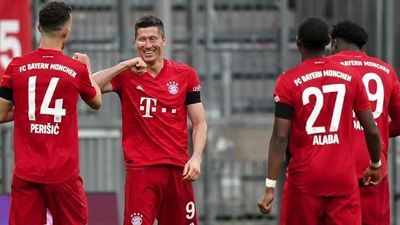 Robert Lewandowski goni Gerda Muellera