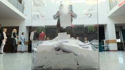 Kaczyński dogadał się z Gowinem. Wybory prezydenckie nie odbędą się 10 maja