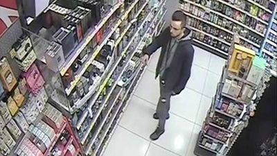 Dęblin: Walentynkowy złodziej nie zapłacił za drogie perfumy