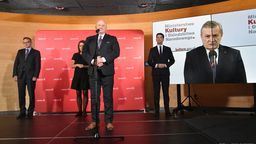 Na konferencji obecni byli także posłowie PiS z Lublina Artur Soboń i Sylwester Tułajew oraz dyrektor Muzeum Lubelskiego Katarzyna Mieczkowska. Nie zabierali jednak głosu