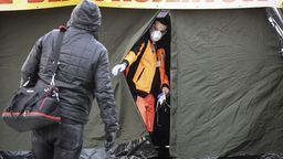 Raport o zachorowaniach w Polsce. W Poznaniu zmarły cztery osoby zakażone koronawirusem