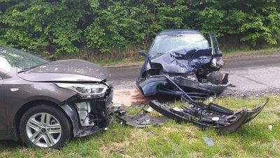 Wypadek koło Krasnegostawu. Czołowe zderzenie dwóch samochodów