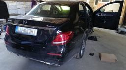 Ten mercedes warty 200 tys. złotych zniknął cztery dni temu z ulicy w Lublinie. Już był rozbierany na części