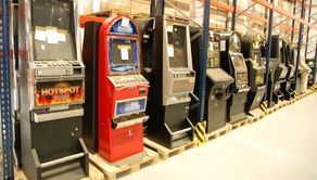 Dęblin. Mundurowi odnaleźli nielegalne automaty