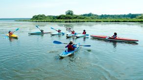 Sprzęt w wypożyczalni ma być regularnie odkażany, po każdym użytkowniku. Szczególnie takie rzeczy jak rowery, wiosła, kapoki czy kajaki
