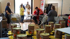 Tydzień temu rozpoczęło się w Kraśniku wydawanie paczek w ramach unijnego Programu Operacyjnego Pomoc Żywnościowa. Realizuje go PCK przy współpracy z MOPS. Wydawanie paczek żywnościowych będzie kontynuowane w najbliższych dniach