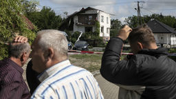 "To był jeden potężny huk. Liście z nieba leciały". Tragedia rodziny z Chodla