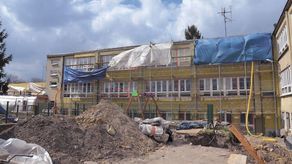 Zamiast uczniów kują tu budowlańcy. Remonty w kilku lubelskich szkołach