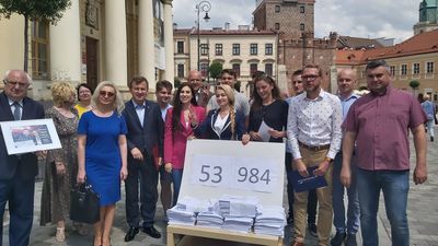 Wybory 2020. Lubelscy politycy KO uzbierali ponad 50 tys. podpisów dla Rafała Trzaskowskiego
