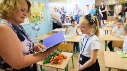 Nie będzie kwiatów dla wychowawców. Jak w tym roku będzie wyglądał odbiór świadectw?