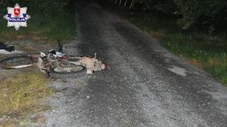 Po alkoholu wsiadł na motocykl. Podróż zakończył czołowym zderzeniem z drzewem