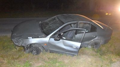 Mimo zakazu, wsiadł za kierownicę "z promilami" i spowodował kolizję. Pies tropiący znalazł go w krzakach