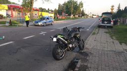 Wypadek z udziałem motocyklisty. Wyjazd z Krasnegostawu zablokowany