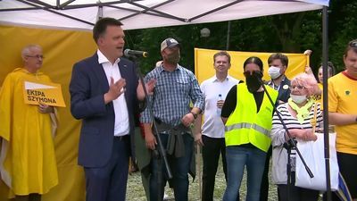 Hołownia: Mam dość mszy, na których nie wiem, kto jest ministrantem, a kto ministrem