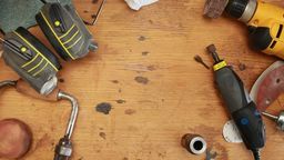 Miał pracować u rolników w gminie Garbów. Wolał ich okradać