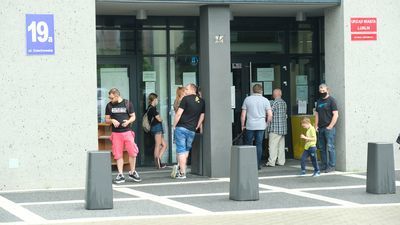 Urząd Miasta tłumaczy, że osobista obsługa interesantów jest ograniczona ze względu na trwającą epidemię
