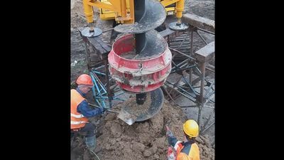 Łęczna: Wiercą otwory pod kładkę dla pieszych i rowerzystów