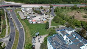 Ratusz tłumaczy, że działki należy sprzedać w związku z potrzebą pozyskania środków finansowych