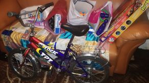 Książki, gry planszowe, rowery - nauczyciel zbiera te rzeczy dla małych cudzoziemców 