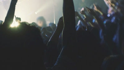 Bestialskie pobicie przed dyskoteką w Chełmie. Trzech skatowanych mężczyzn trafiło do szpitala