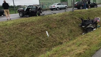 Biała Podlaska: Zderzenie trzech samochodów. Audi rozerwane na pół 