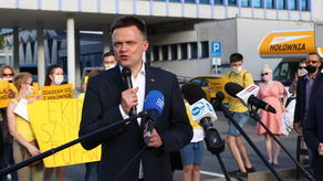 Hołownia w Puławach: PiS robi zło, ale PO nie robi dobra