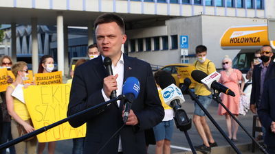 Hołownia w Puławach: PiS robi zło, ale PO nie robi dobra