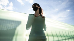 Obrońcy drzew opasali Ratusz zieloną wstęgą. W piątek planują happening na Lipowej