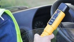 Lubelskie: Syn doniósł policji na ojca. I zabrał mu kulczyki do samochodu