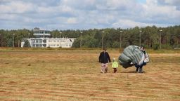 Budynek portu lotniczego (na zdjęciu w oddali) ma być przebudowany