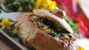 Irlandzkie gulasze oraz potrawy z baraniny i wołowiny z warzywami najlepiej smakują podane w chlebie.