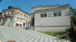 Szalet przy ul. Olejnej jest nieczynny. Przy budynku jest toi-toi