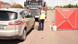 21-latka wyprzedzała inne auta przed przejściem dla pieszych. Śmiertelnie potrąciła 72-latka