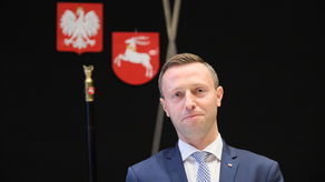 Wicemarszałek Michał Mulawa (PiS) wysoko ocenia zawodowe kompetencje swojej żony