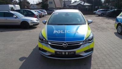 Radiowóz w nowych barwach