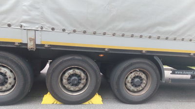 Rosyjska ciężarówka jechała bez tarczy i klocków hamulcowych