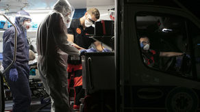 Koronawirus w Polsce i na świecie. Będzie więcej zakażeń po wakacjach? 