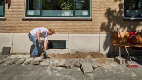 Raymond Landegent: Ludzie mogą mnie zatrudnić do wykopania ogrodu albo zrobić to sami