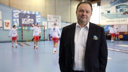 Marek Skowronek najbardziej jest związany z halą w Puławach. Do dzisiaj komentuje mecze szczypiornistów