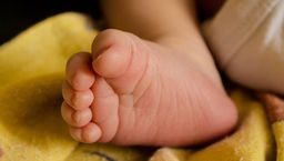 Na świat przyszło dziecko zakażone koronawirusem. Pierwsze w tym kraju