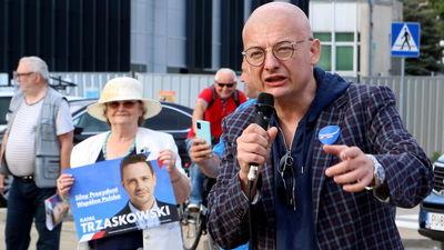 Michał Kamiński w swoim przemówieniu nazwał politycznych przeciwników "sługami Putina" oraz "obrońcami pedofilów" także tych "przesuwanych z parafii na parafię"