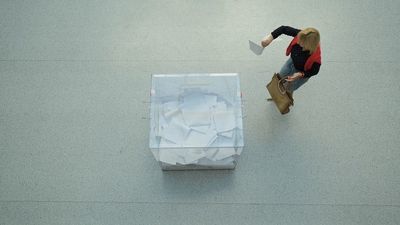 Radna PiS „pomogła” głosować staruszce. „Dla mnie to wygląda podejrzanie" 