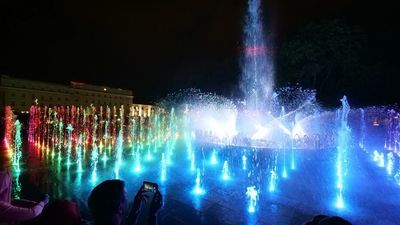 Premiera nowego pokazu w fontannie na placu Litewskim