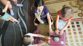 Rodzina do niedawna korzystała z generatora prądu, ale urządzenie zostało zarekwirowane przez policję